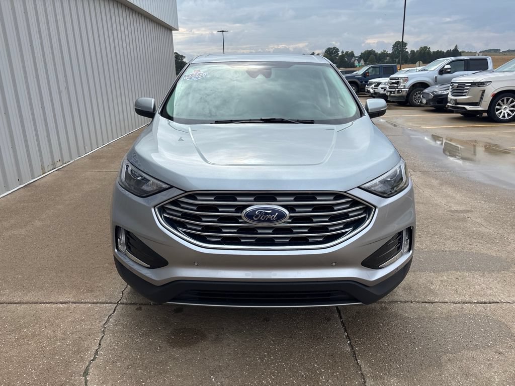 Certified 2024 Ford Edge Titanium AWD/4WD image 2