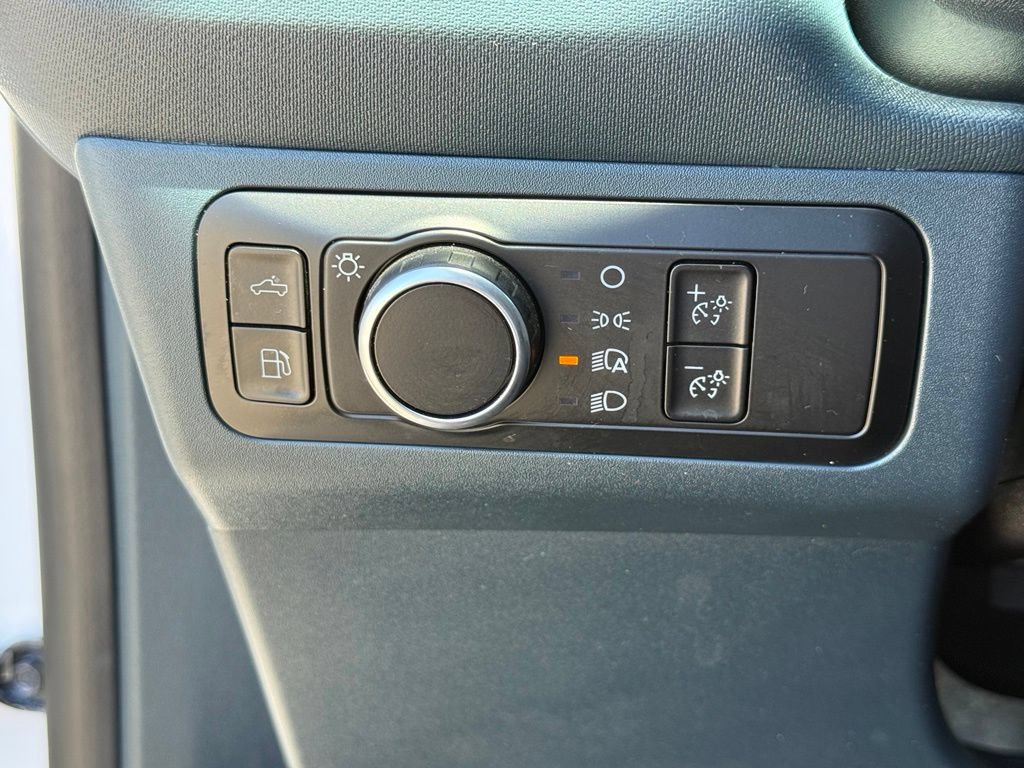 Certified 2025 Ford Maverick XL FWD image 13