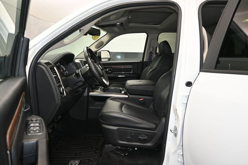 Used 2018 RAM 2500 Laramie w/ Sport Appearance Group AWD/4WD image 12