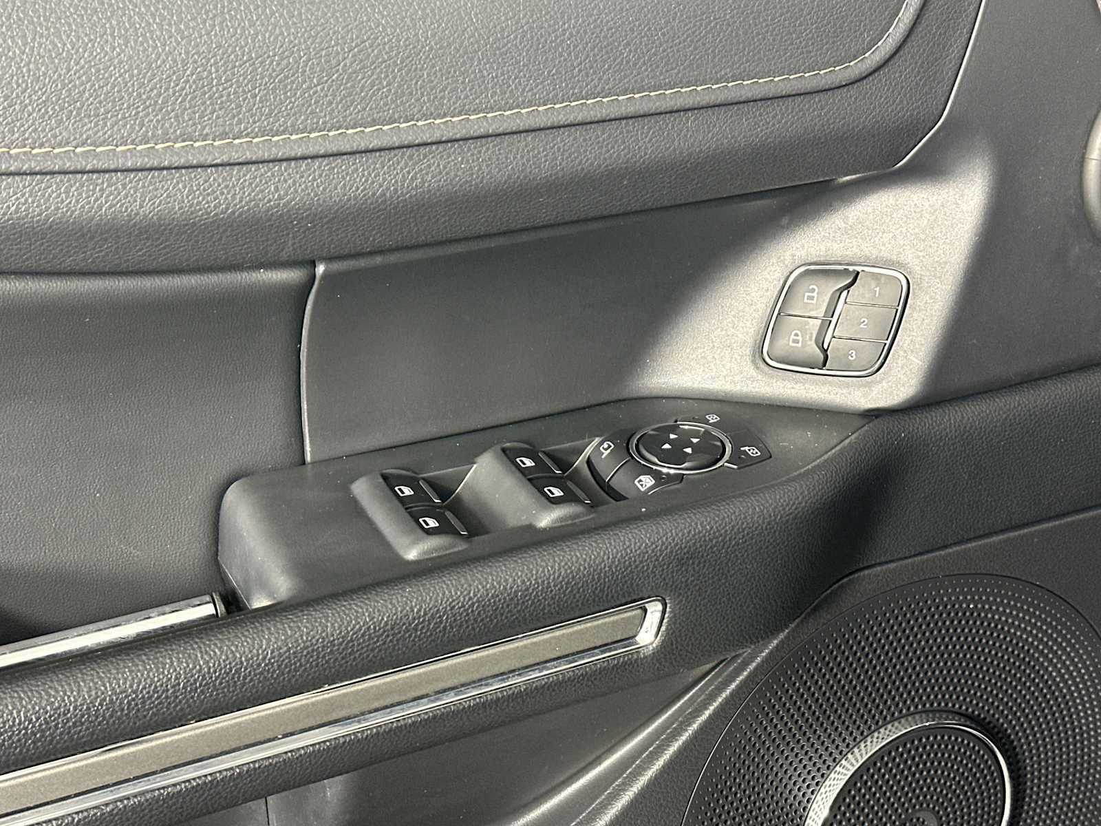 Certified 2024 Ford Expedition Max XLT image 10