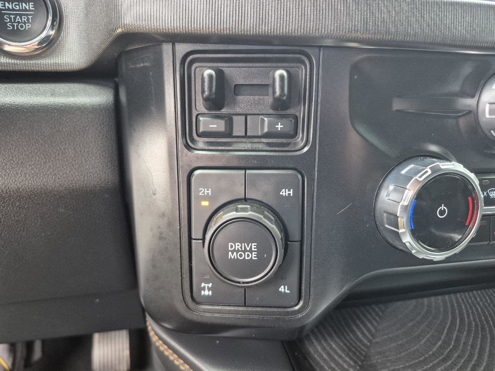 Certified 2024 Ford F250 Platinum w/ FX4 Off-Road Package image 22