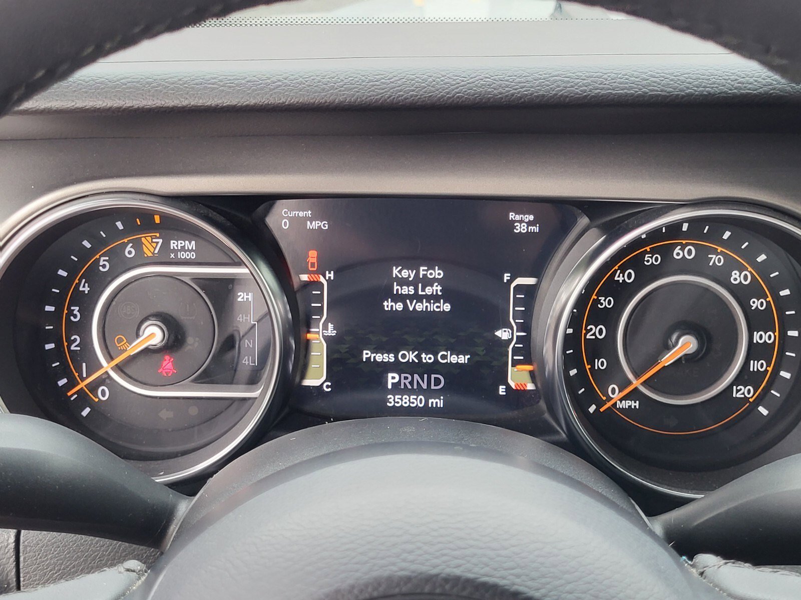 Used 2023 Jeep Gladiator Willys AWD/4WD image 28