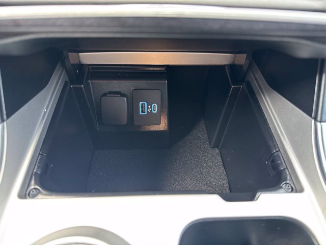 Certified 2023 Ford Explorer XLT w/ Equipment Group 202A AWD/4WD image 34
