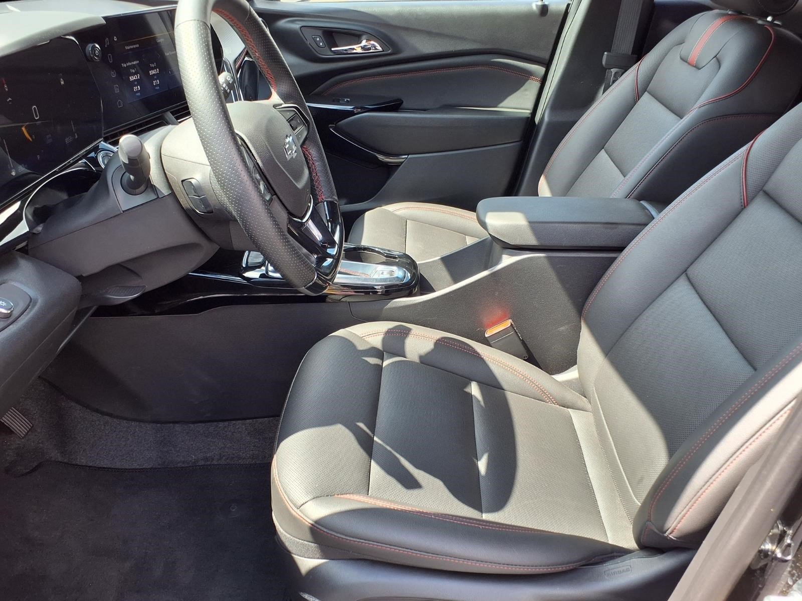 Used 2026 Chevrolet Trax RS w/ Driver Confidence Package FWD image 14