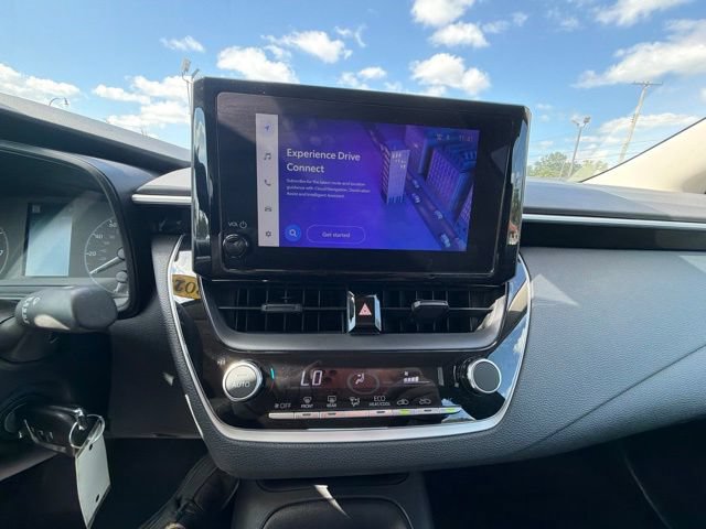Used 2025 Toyota Corolla LE FWD image 25