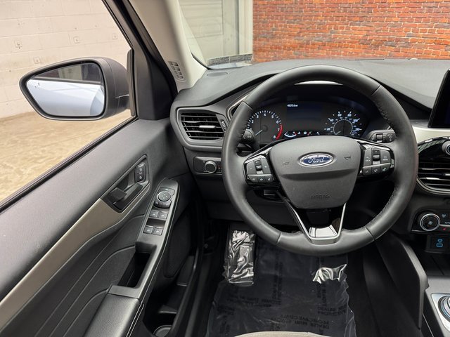 Certified 2022 Ford Escape SE w/ Cold Weather Package image 13