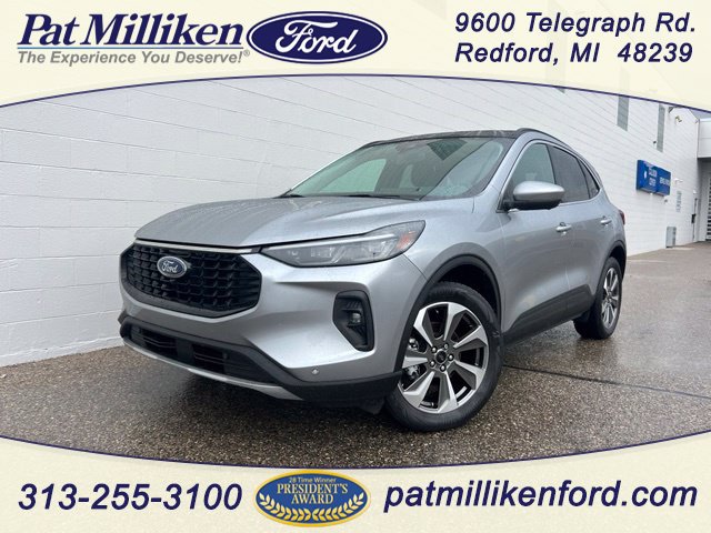 Certified 2024 Ford Escape Platinum w/ Class II Trailer Tow Package
