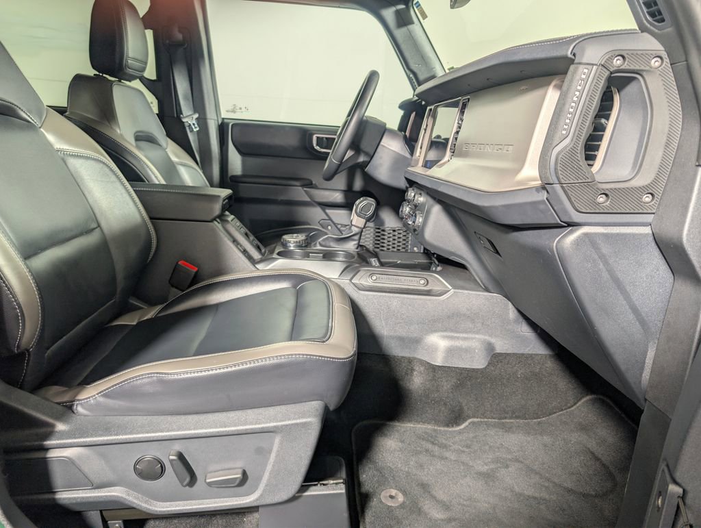Certified 2025 Ford Bronco Outer Banks AWD/4WD image 12