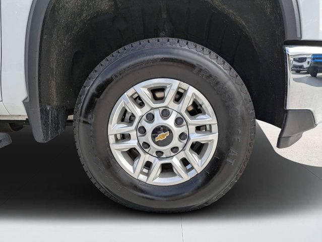 Used 2025 Chevrolet Silverado 2500 LT w/ Convenience Package AWD/4WD image 11