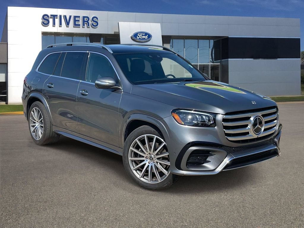 Used 2025 Mercedes-Benz GLS 450 4MATIC image 1