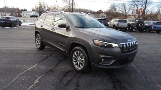Used 2019 Jeep Cherokee Latitude Plus w/ Comfort/Convenience Group image 1