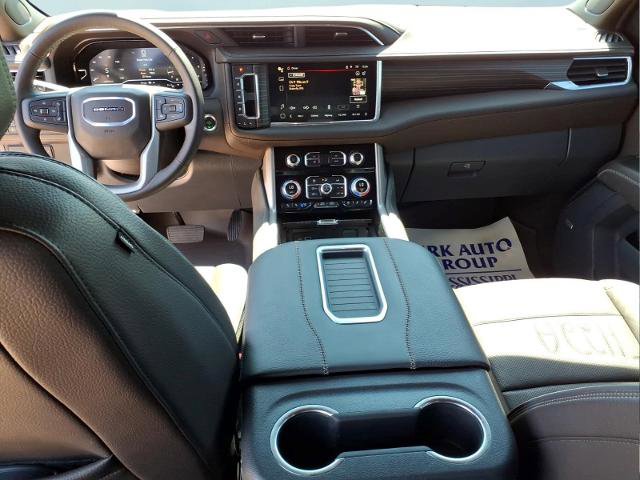 Used 2024 GMC Yukon XL Denali w/ LPO, Illumination Package RWD image 15