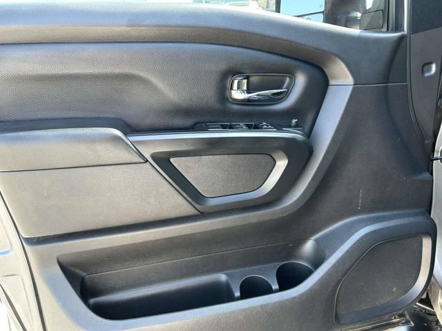 Used 2018 Nissan Titan SV w/ SV Convenience Package AWD/4WD image 18