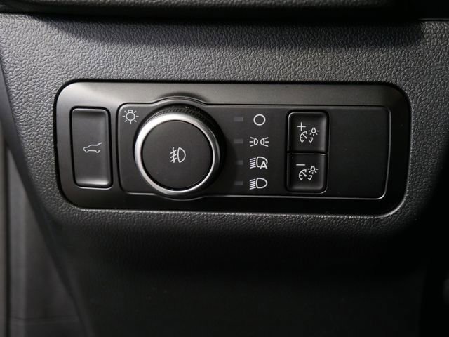 Certified 2025 Ford Escape Platinum image 18