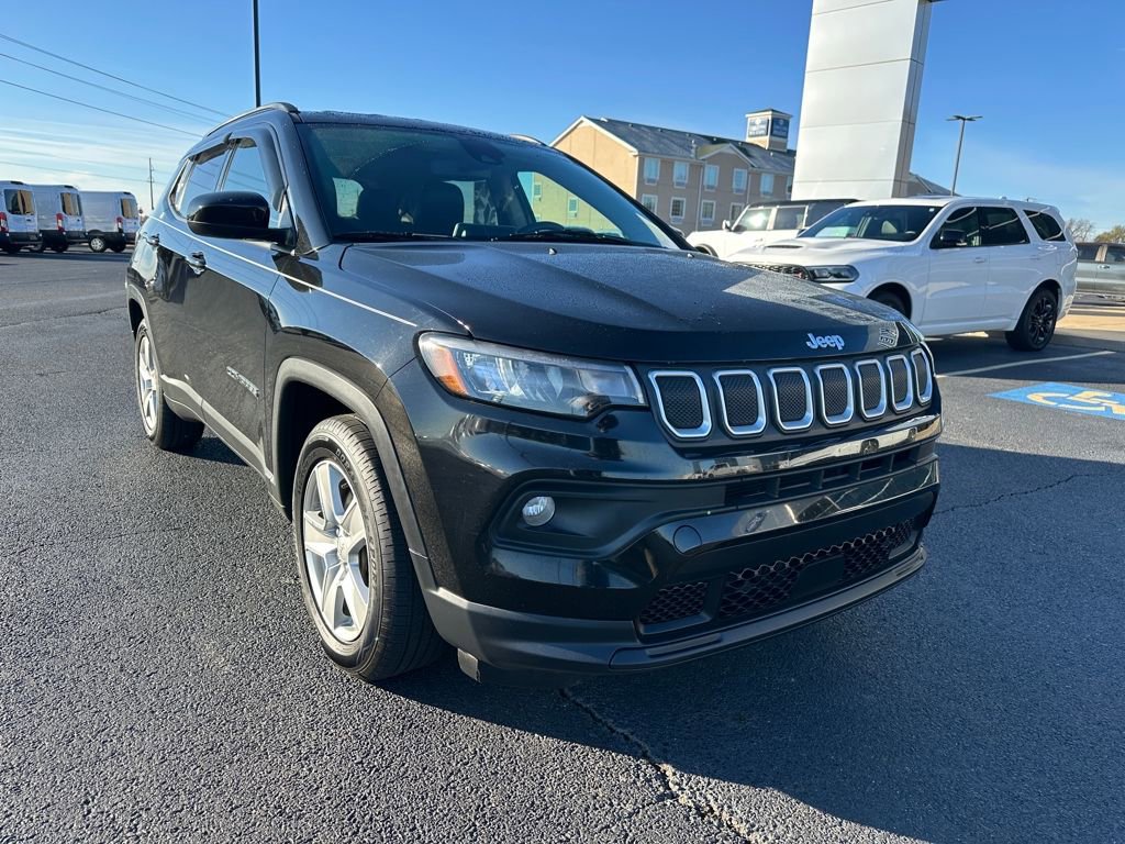 Used 2022 Jeep Compass Latitude video 2