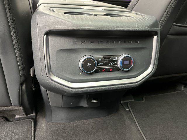 Certified 2025 Ford Expedition Platinum w/ Driver's Package AWD/4WD image 15