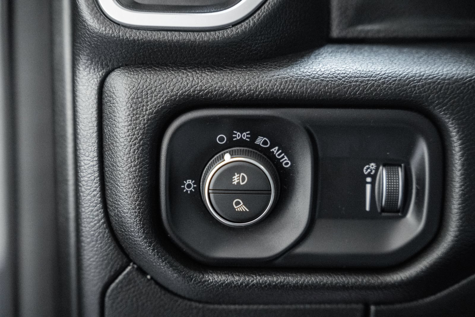 Used 2023 RAM 1500 Big Horn AWD/4WD image 48
