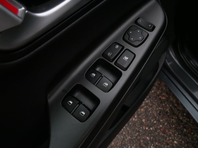 Used 2023 Hyundai Kona Limited AWD/4WD image 15