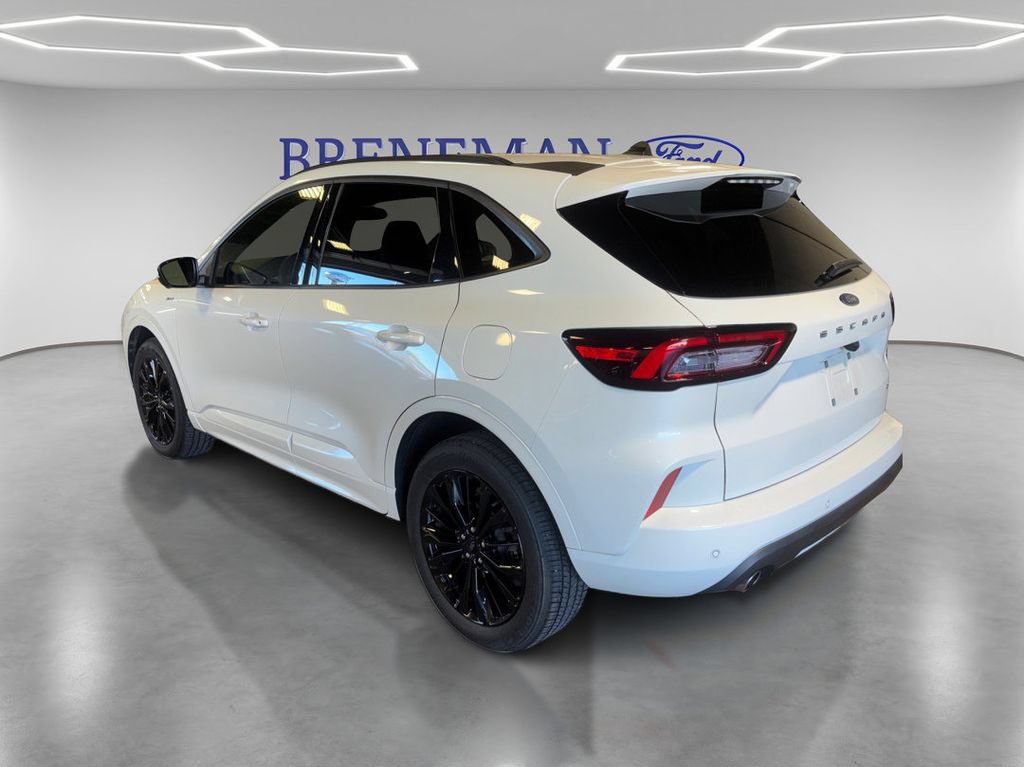 Certified 2023 Ford Escape ST-Line Elite AWD/4WD image 7