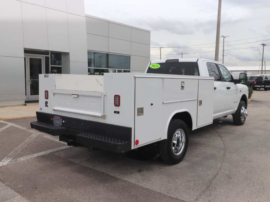 Used 2024 RAM 3500 SLT w/ Quick Order Package 2YG SLT AWD/4WD image 16