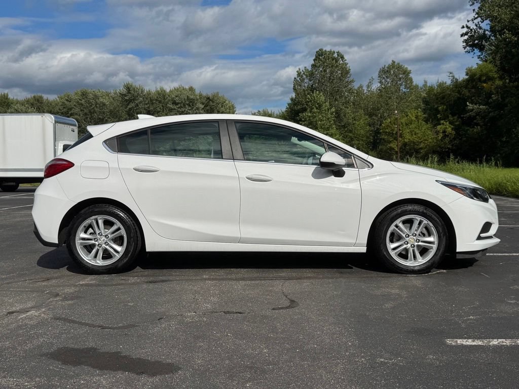 Used 2017 Chevrolet Cruze LT FWD image 7