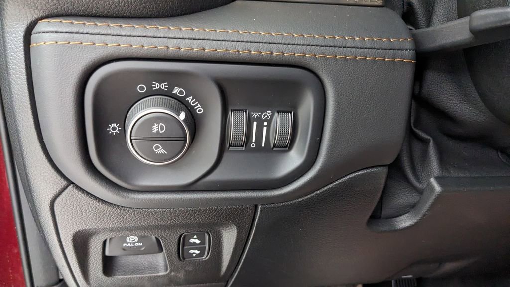 Used 2022 RAM 1500 Limited w/ Body Color Bumper Group image 21