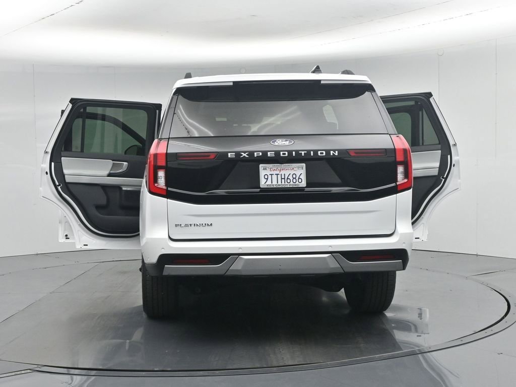 Certified 2025 Ford Expedition Platinum AWD/4WD image 38