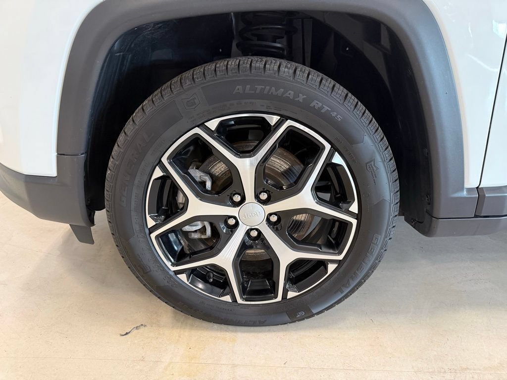 Used 2024 Jeep Compass Limited AWD/4WD image 30