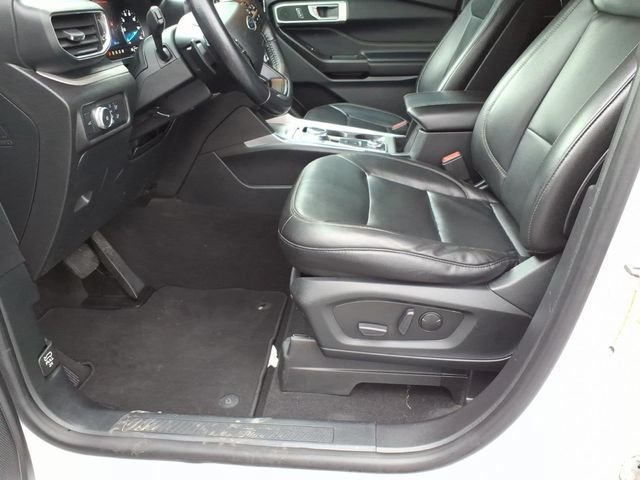 Certified 2020 Ford Explorer XLT w/ Equipment Group 202A AWD/4WD image 18