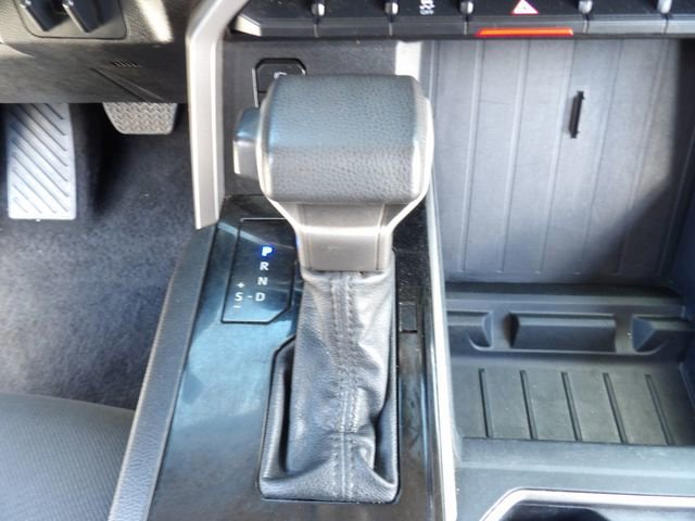 Used 2022 Toyota Tundra SR5 w/ SR5 Convenience Package AWD/4WD image 20