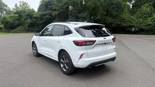 Certified 2023 Ford Escape ST-Line w/ Tech Pack #1 AWD/4WD image 5
