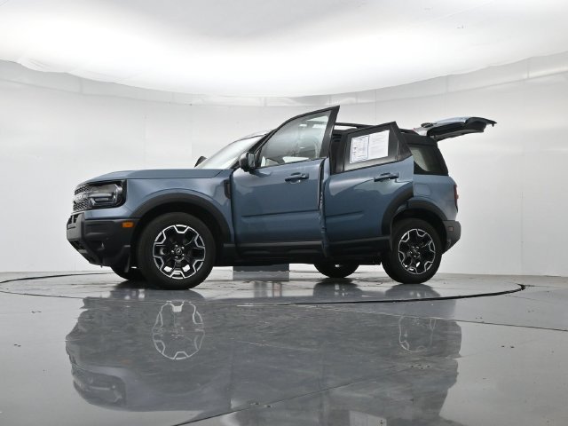Certified 2025 Ford Bronco Sport Outer Banks w/ Outer Banks Tech Package+ AWD/4WD image 51