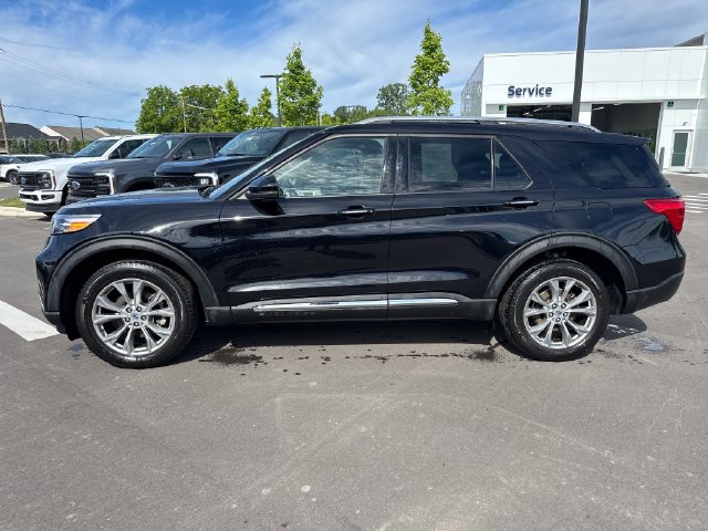 Certified 2023 Ford Explorer Limited AWD/4WD image 2