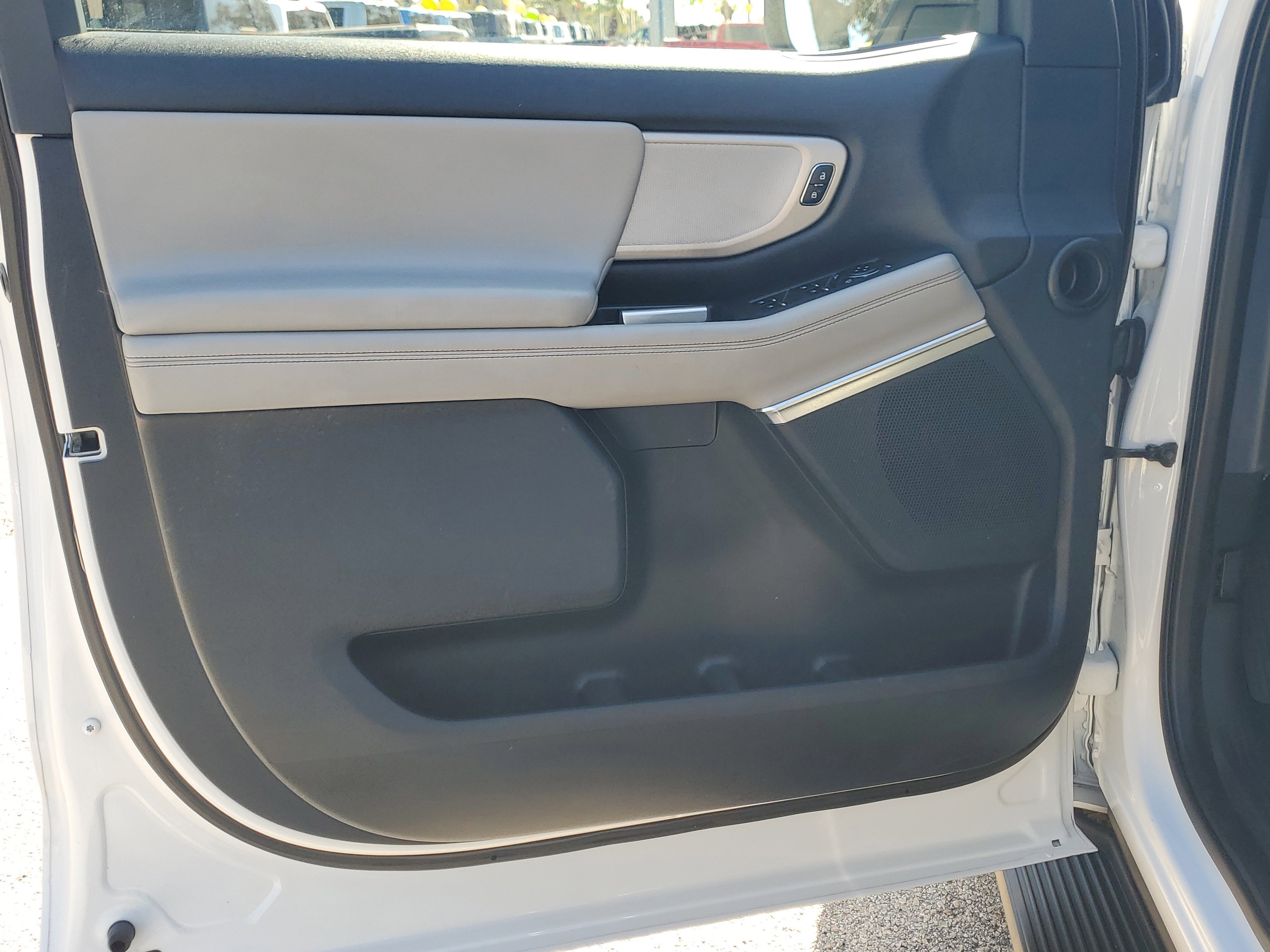 Certified 2025 Ford Expedition Active image 20