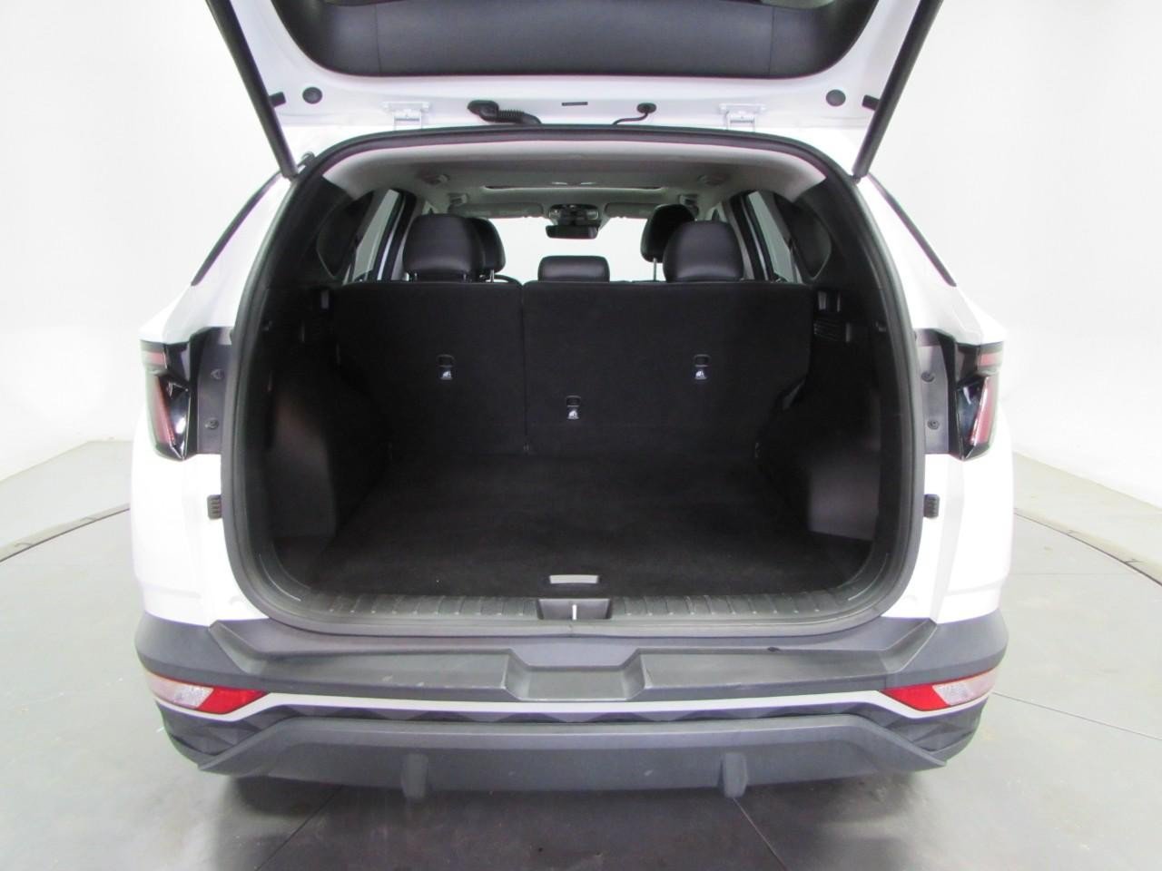 Used 2023 Hyundai Tucson SEL w/ Convenience Package AWD/4WD image 11