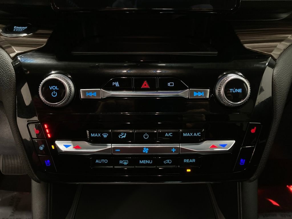 Certified 2023 Ford Explorer Limited w/ Equipment Group 301A image 27