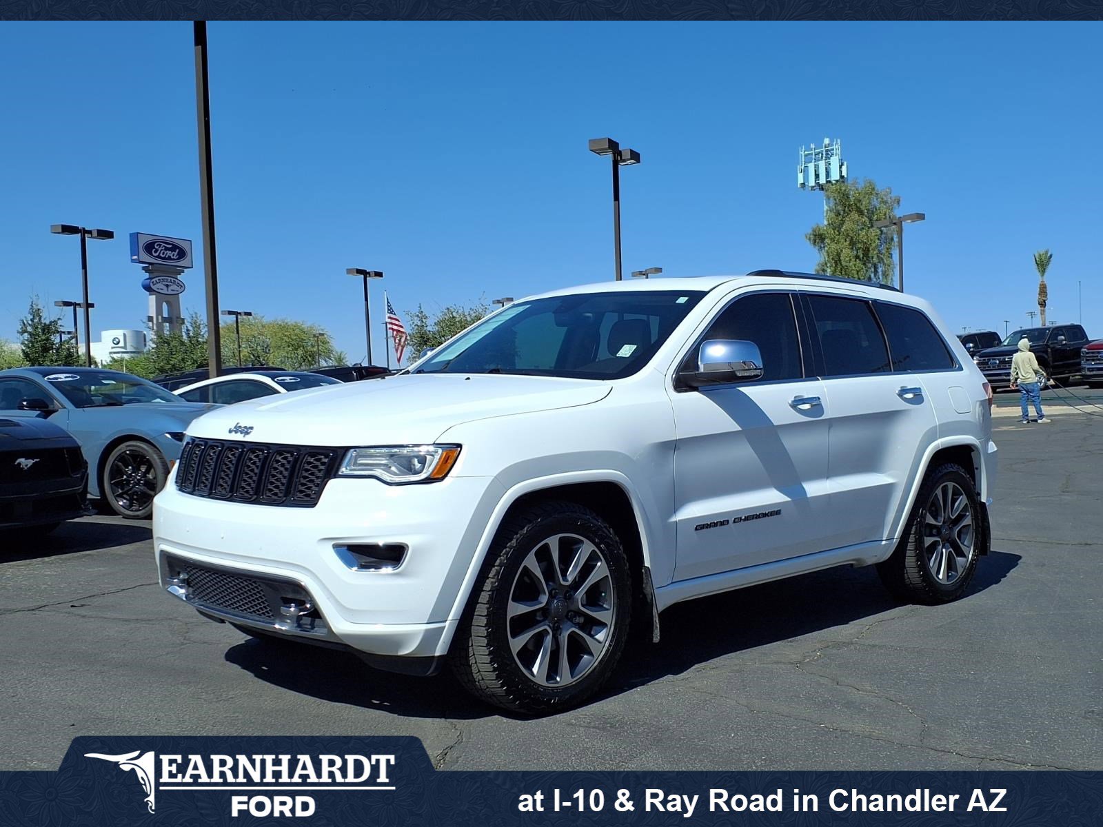 Used 2018 Jeep Grand Cherokee Overland AWD/4WD image 1