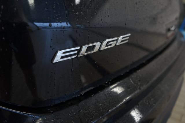 Certified 2020 Ford Edge ST w/ Cold Weather Package AWD/4WD image 13