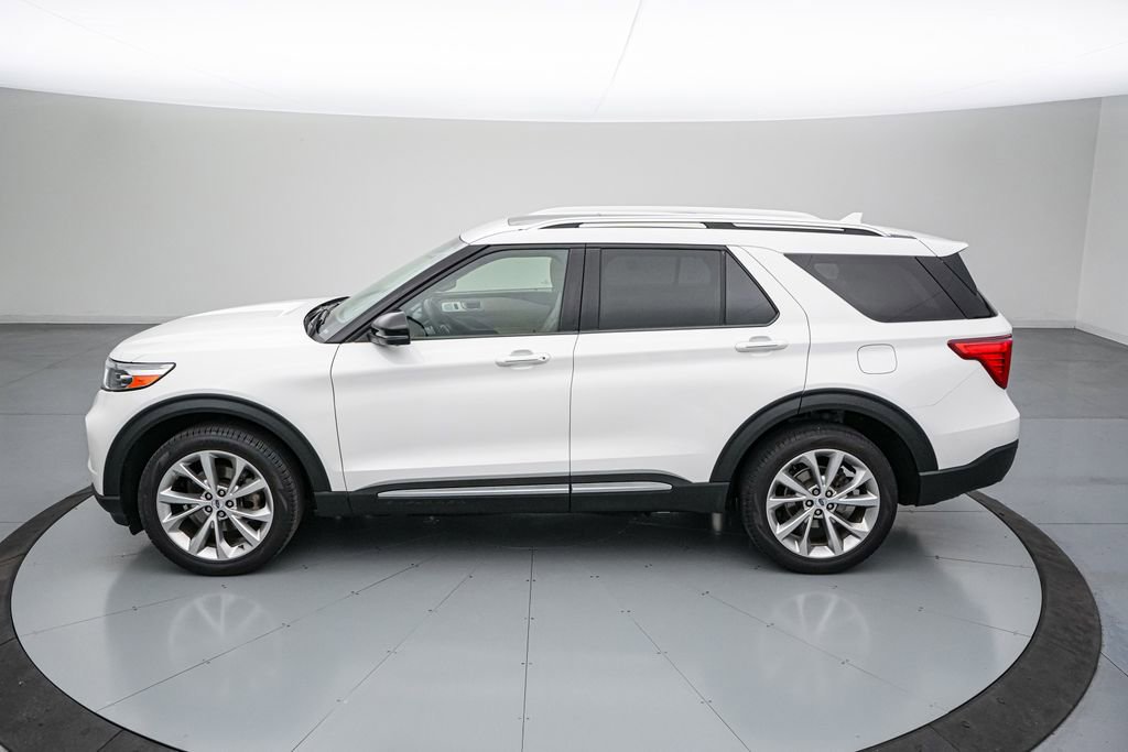 Certified 2023 Ford Explorer Platinum w/ Technology Package AWD/4WD image 8