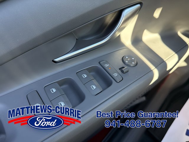 Used 2025 Hyundai Elantra Sport FWD image 19