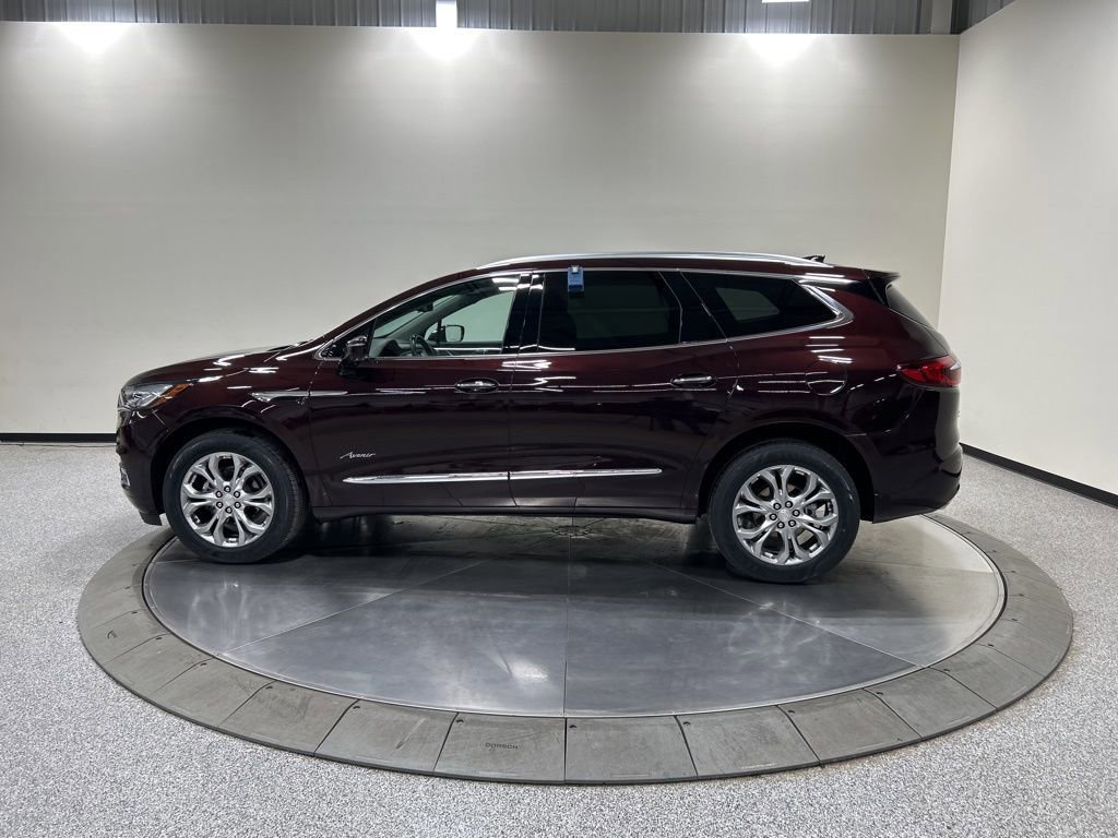Used 2021 Buick Enclave Avenir w/ Avenir Technology Package image 2