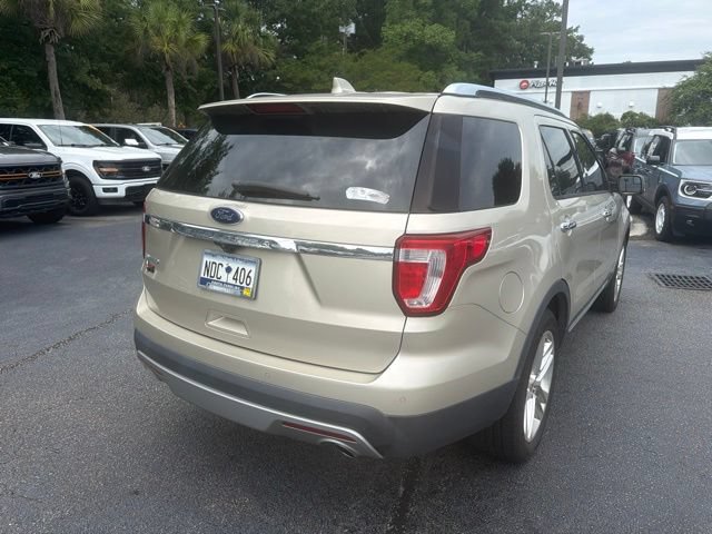 Certified 2017 Ford Explorer Limited FWD image 5