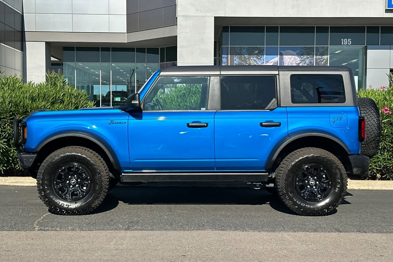 Certified 2024 Ford Bronco Wildtrak AWD/4WD image 6