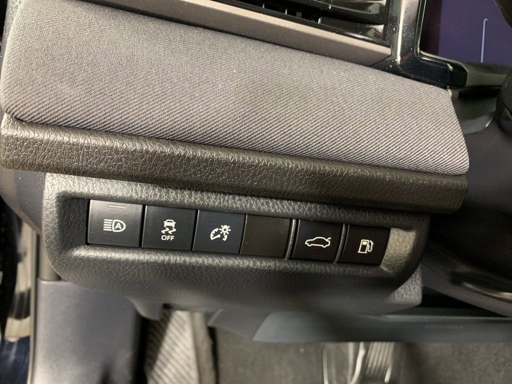 Used 2025 Toyota Camry LE FWD image 18