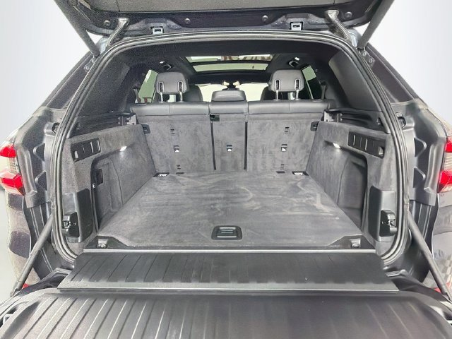 Used 2019 BMW X5 xDrive40i w/ Convenience Package AWD/4WD image 32