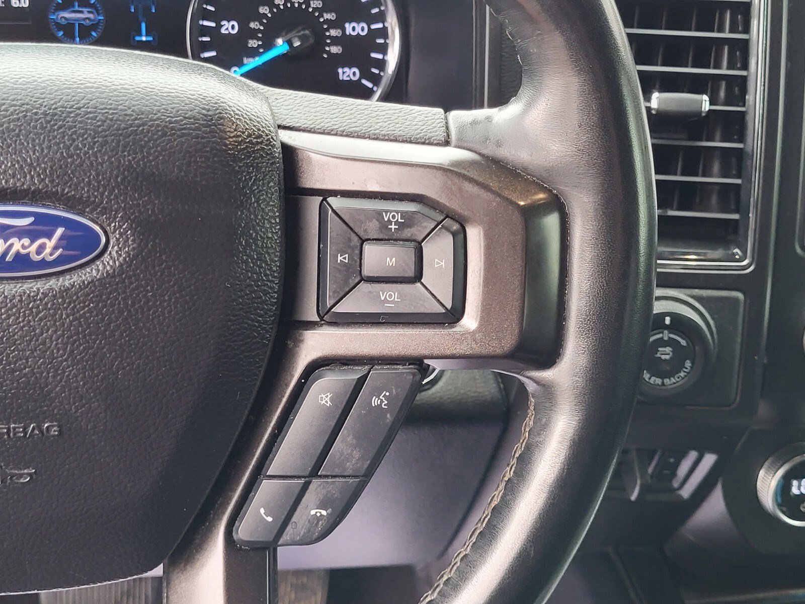 Certified 2021 Ford Expedition Limited image 27