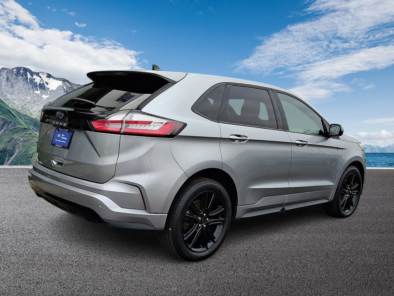 Certified 2022 Ford Edge ST-Line image 4