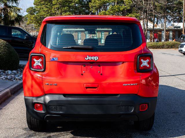 Used 2022 Jeep Renegade Sport image 4