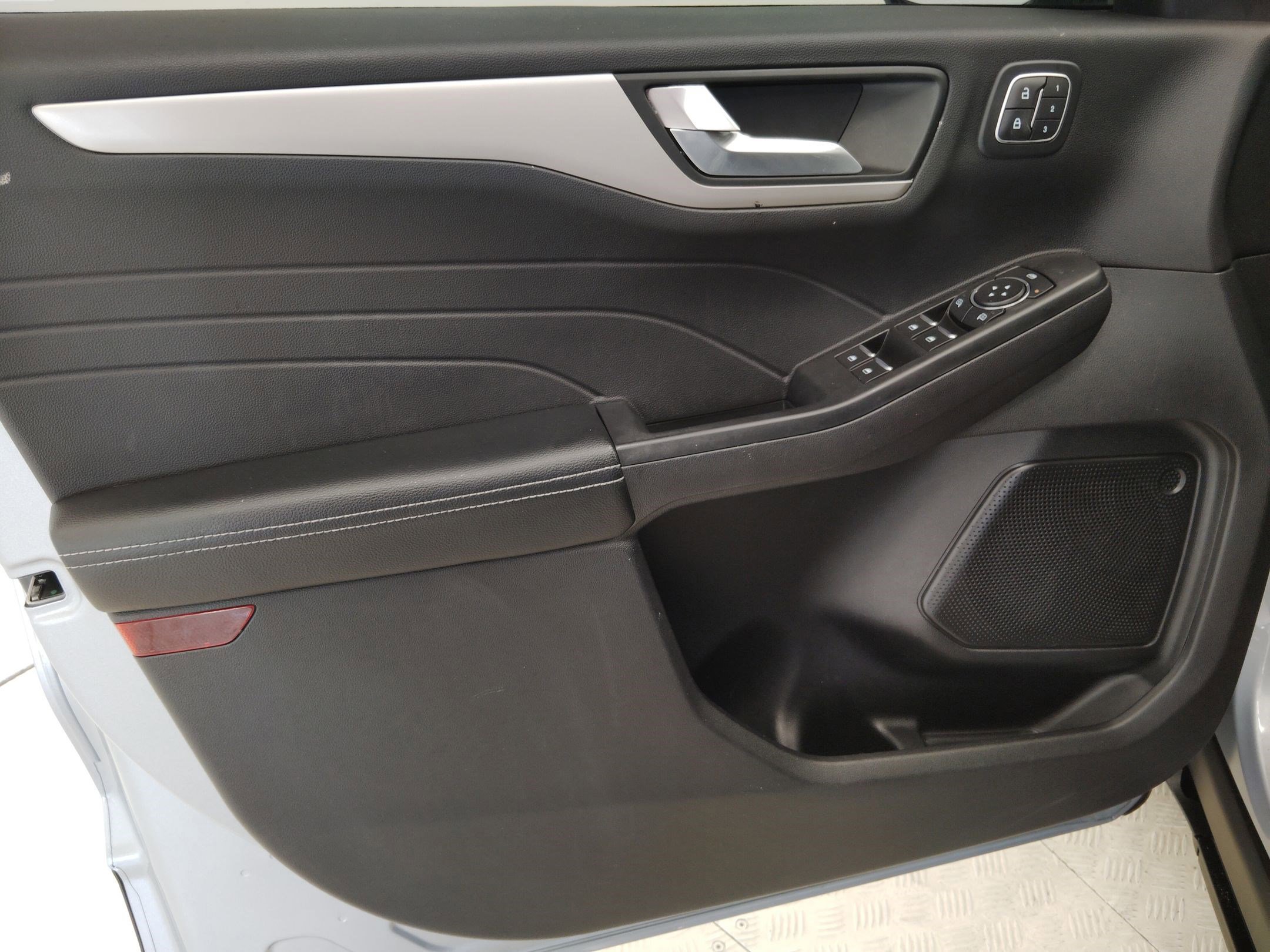 Certified 2022 Ford Escape SEL w/ Technology Package image 14