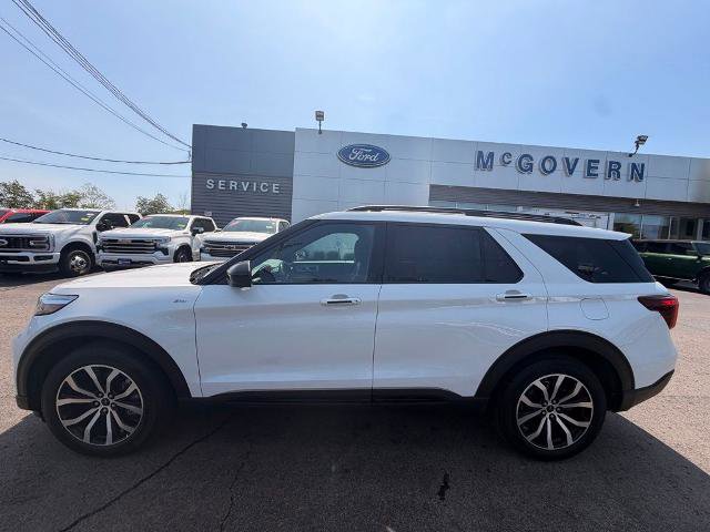Certified 2022 Ford Explorer ST-Line AWD/4WD image 4